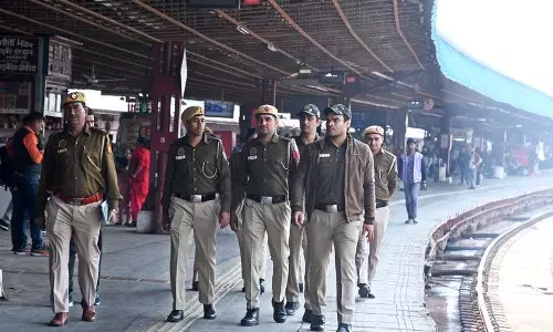 Delhi: एलजीबीटी की आलोचना के लिए वोटिंग में वोट डाले गए Delhi: एलजीबीटी की आलोचना के लिए वोटिंग में वोट डाले गए