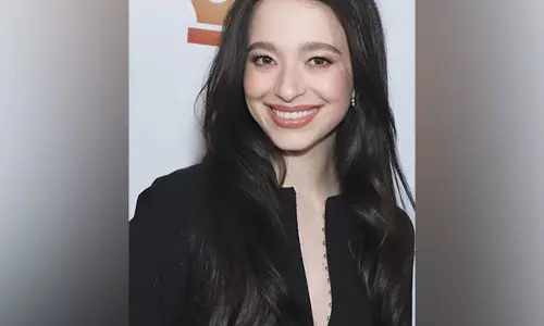मिकी मैडिसन BAFTA विजेता बनीं, सर्वश्रेष्ठ अभिनेत्री की ट्रॉफी जीती