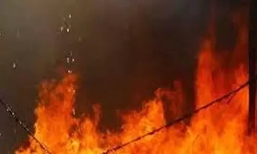 Kanpur:   गैस गोदाम में आग लगने से हड़कंप