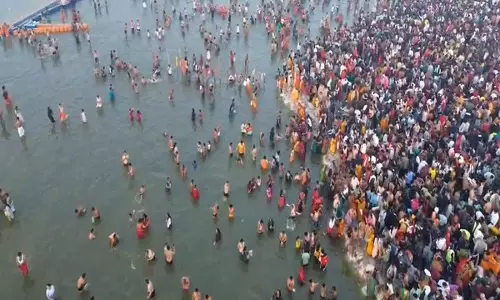 MahaKumbh में श्रद्धालुओं का आना जारी, अब तक 52 करोड़ से अधिक श्रद्धालुओं ने लगाई डुबकी