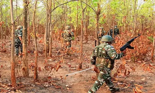 Odisha: डीजीपी ने ओडिशा में बेहतर सड़क बुनियादी ढांचे की मांग की Odisha: डीजीपी ने ओडिशा में बेहतर सड़क बुनियादी ढांचे की मांग की