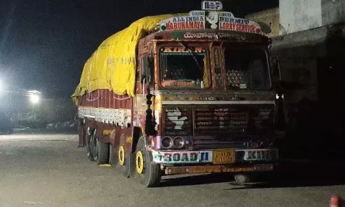 परलाखेमुंडी में पीडीएस चावल की कालाबाजारी जोरों पर परलाखेमुंडी में पीडीएस चावल की कालाबाजारी जोरों पर
