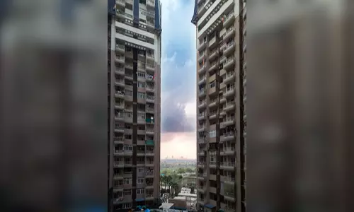 भूकंप से हाईराइज सोसाइटी में दहशत, कई लोगों ने पहली बार महसूस किए इतने तेज झटके, VIDEO