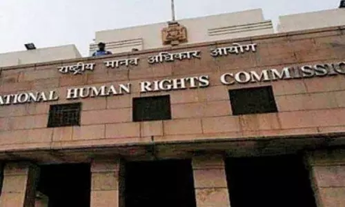 NHRC  ने एसिड हमले की घटनाओं पर ओडिशा, बंगाल सरकार से रिपोर्ट मांगी