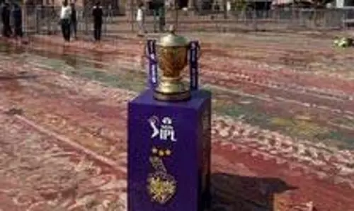 कोलकाता नाइट राइडर्स आईपीएल ट्रॉफी टूर लेकर भुवनेश्वर पहुंचेगी कोलकाता नाइट राइडर्स आईपीएल ट्रॉफी टूर लेकर भुवनेश्वर पहुंचेगी