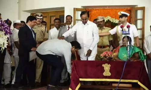 Telangana: केटीआर ने केसीआर को जन्मदिन की शुभकामनाएं दीं