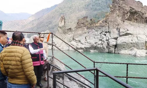 Arunachal : राज्यपाल केटी परनाइक ने लोहित जिले में विकास कार्यों की समीक्षा की Arunachal : राज्यपाल केटी परनाइक ने लोहित जिले में विकास कार्यों की समीक्षा की