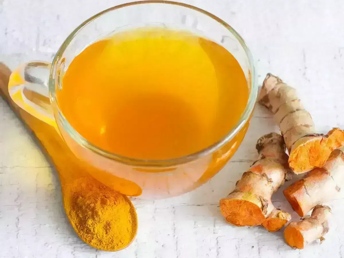 Lifestyle: कच्ची हल्दी और जीरे का पानी पीने से मिलेंगे ये 3 गजब के फायदें Lifestyle: कच्ची हल्दी और जीरे का पानी पीने से मिलेंगे ये 3 गजब के फायदें