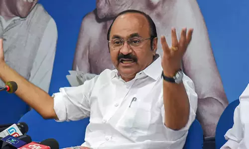 तीन साल में तीन लाख उद्यम शुरू होने का दावा झूठा आंकड़ा है : V.D. Satheeshan