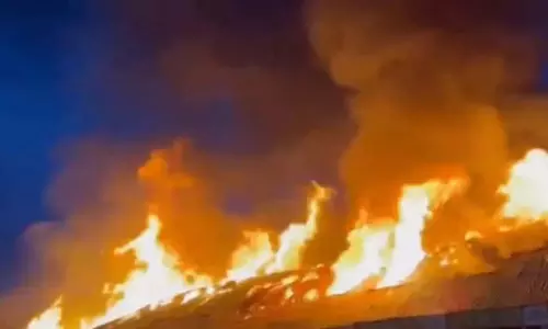 BIG BREAKING: महाकुंभ मेला क्षेत्र में फिर लगी आग BIG BREAKING: महाकुंभ मेला क्षेत्र में फिर लगी आग