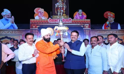 CM देवेन्द्र फड़णवीस ने जलगांव में नमो कुश्ती महाकुंभ 2.0 में भाग लिया