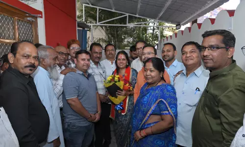 मेयर मीनल चौबे को नगर निगम कर्मचारी एकता संघ ने दी बधाई