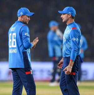 Champions Trophy: इंग्लैंड की नज़र पिछले दुखों को भुलाकर पहला खिताब जीतने पर है