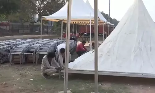 दिल्ली में शपथ ग्रहण समारोह की तैयारियों में जुटी भाजपा, एनडीए शासित राज्यों के सीएम भी लेंगे हिस्सा दिल्ली में शपथ ग्रहण समारोह की तैयारियों में जुटी भाजपा, एनडीए शासित राज्यों के सीएम भी लेंगे हिस्सा