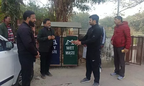 JMC आयुक्त ने विभिन्न वार्डों में स्वच्छता उपायों की समीक्षा की JMC आयुक्त ने विभिन्न वार्डों में स्वच्छता उपायों की समीक्षा की