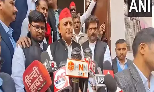 Akhilesh Yadav ने महाकुंभ की तिथियों को आगे बढ़ाने का आग्रह किया