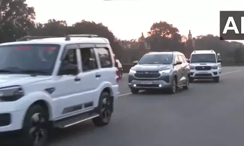 नए CEC के चयन की बैठक के लिए PM आवास पहुंचे राहुल गांधी-अमित शाह नए CEC के चयन की बैठक के लिए PM आवास पहुंचे राहुल गांधी-अमित शाह