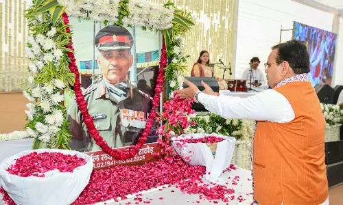 Jaipur:  मुख्यमंत्री ने वाणिज्य मंत्री के पिता कर्नल राठौड़ को श्रद्धांजलि दी