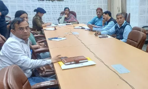 Alwar: रीट पात्रता परीक्षा 2024 की तैयारियों के संबंध में बैठक आयोजित Alwar: रीट पात्रता परीक्षा 2024 की तैयारियों के संबंध में बैठक आयोजित