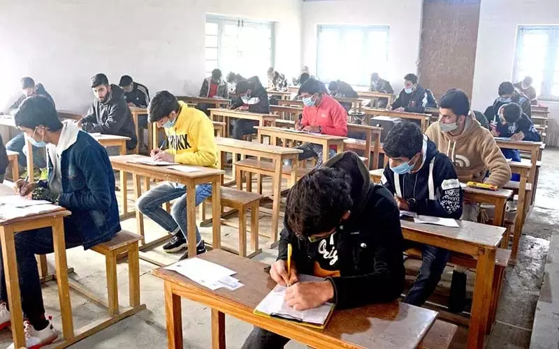 निजी स्कूल के शिक्षकों को ZEO के रूप में परीक्षा ड्यूटी पर लगाया गया निजी स्कूल के शिक्षकों को ZEO के रूप में परीक्षा ड्यूटी पर लगाया गया