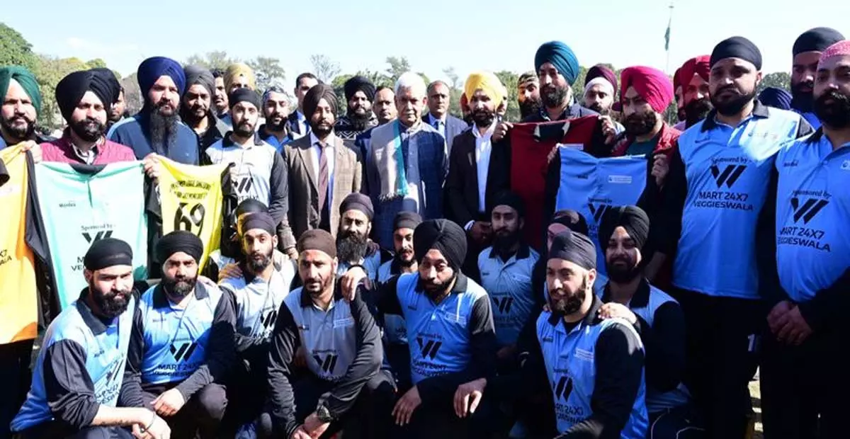 J&K: सिन्हा ने जम्मू में पहली सिख क्रिकेट लीग का उद्घाटन किया J&K: सिन्हा ने जम्मू में पहली सिख क्रिकेट लीग का उद्घाटन किया