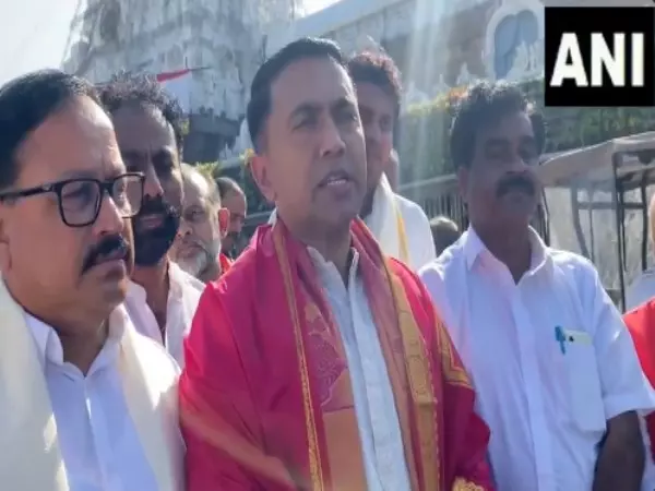 Goa CM ने वेंकटेश्वर मंदिर में पूजा-अर्चना की Goa CM ने वेंकटेश्वर मंदिर में पूजा-अर्चना की