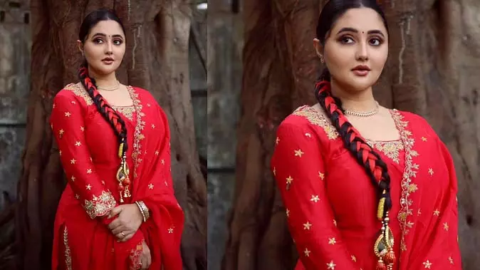 Hair Style For Bridesmaid: ट्रेंडी हेयरस्टाइल से अपनी दोस्त की शादी में बिखेरें अपना जलवा, देखकर लोग करेंगे आपकी तारीफ Hair Style For Bridesmaid: ट्रेंडी हेयरस्टाइल से अपनी दोस्त की शादी में बिखेरें अपना जलवा, देखकर लोग करेंगे आपकी तारीफ