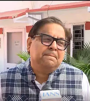 आतिशी बताएं विपक्ष के नेता पद की दावेदार हैं या नहीं : हरीश खुराना आतिशी बताएं विपक्ष के नेता पद की दावेदार हैं या नहीं : हरीश खुराना
