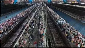 दिल्ली रेलवे स्टेशन पर सुरक्षा व्यवस्था बढ़ाई गई दिल्ली रेलवे स्टेशन पर सुरक्षा व्यवस्था बढ़ाई गई