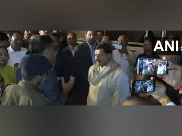 PM Modi 23 फरवरी को बागेश्वर धाम आएंगे, कैंसर अस्पताल का शिलान्यास करेंगे PM Modi 23 फरवरी को बागेश्वर धाम आएंगे, कैंसर अस्पताल का शिलान्यास करेंगे