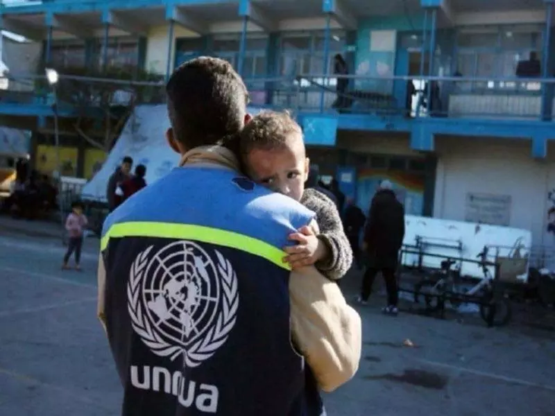 इज़रायली प्रधानमंत्री बेंजामिन नेतन्याहू ने UNRWA कानून को तत्काल लागू करने का आदेश दिया इज़रायली प्रधानमंत्री बेंजामिन नेतन्याहू ने UNRWA कानून को तत्काल लागू करने का आदेश दिया