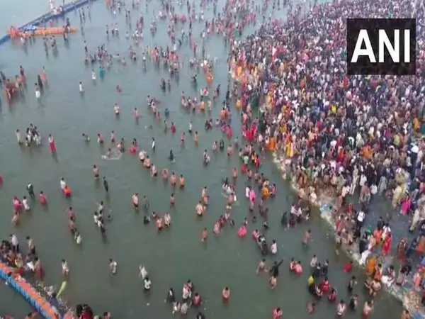 MahaKumbh के पहले 36 दिनों में 540 मिलियन से अधिक श्रद्धालुओं ने पवित्र डुबकी लगाई MahaKumbh के पहले 36 दिनों में 540 मिलियन से अधिक श्रद्धालुओं ने पवित्र डुबकी लगाई