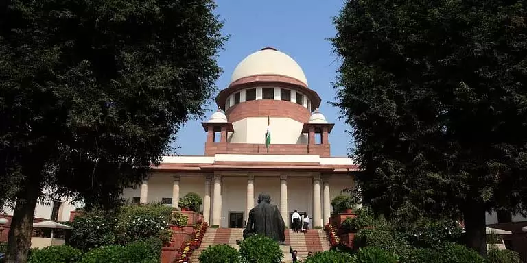 Delhi: मस्जिद का हिस्सा गिराने पर सुप्रीम कोर्ट ने यूपी सरकार को फटकार लगाई Delhi: मस्जिद का हिस्सा गिराने पर सुप्रीम कोर्ट ने यूपी सरकार को फटकार लगाई