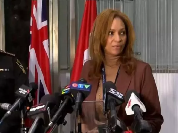 Canada: डेल्टा विमान दुर्घटना के बाद टोरंटो हवाई अड्डे ने दो रनवे बंद कर दिए Canada: डेल्टा विमान दुर्घटना के बाद टोरंटो हवाई अड्डे ने दो रनवे बंद कर दिए