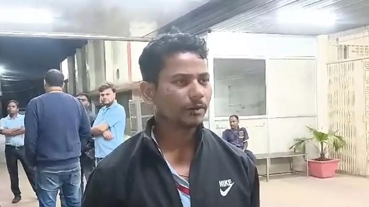 सुपरवाइजर पर हमला, शराब दुकान के कर्मचारियों पर FIR सुपरवाइजर पर हमला, शराब दुकान के कर्मचारियों पर FIR