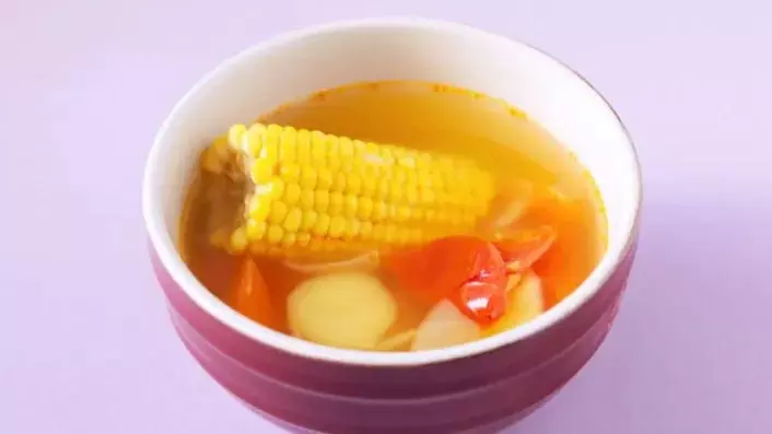 Soups In Summer: गर्मियों में शरीर को ठंडक पहुंचाने के लिए पिएं ये सूप Soups In Summer: गर्मियों में शरीर को ठंडक पहुंचाने के लिए पिएं ये सूप