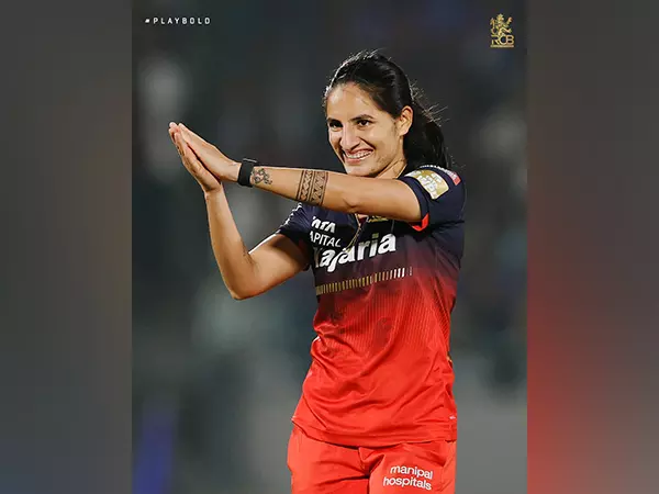 मिताली राज ने WPL में दिल्ली कैपिटल्स पर RCB की शानदार जीत की सराहना की मिताली राज ने WPL में दिल्ली कैपिटल्स पर RCB की शानदार जीत की सराहना की