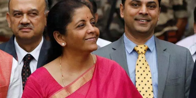 वित्त मंत्री सीतारमण ने एमएसएमई के लिए म्यूचुअल क्रेडिट गारंटी योजना पेश की वित्त मंत्री सीतारमण ने एमएसएमई के लिए म्यूचुअल क्रेडिट गारंटी योजना पेश की