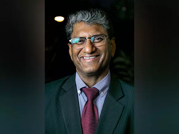 Suresh के रेड्डी मिस्र में भारत के अगले राजदूत नियुक्त किए गए Suresh के रेड्डी मिस्र में भारत के अगले राजदूत नियुक्त किए गए