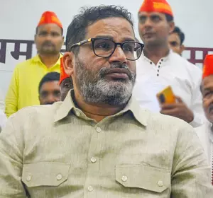 नीतीश बिहार के विकास से ज्यादा अपनी कुर्सी को प्राथमिकता दे रहे हैं: Prashant Kishore नीतीश बिहार के विकास से ज्यादा अपनी कुर्सी को प्राथमिकता दे रहे हैं: Prashant Kishore
