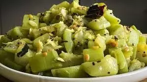 Recipe: स्वाद में जबरदस्त लगती है लौकी की ये सूखी सब्जी Recipe: स्वाद में जबरदस्त लगती है लौकी की ये सूखी सब्जी