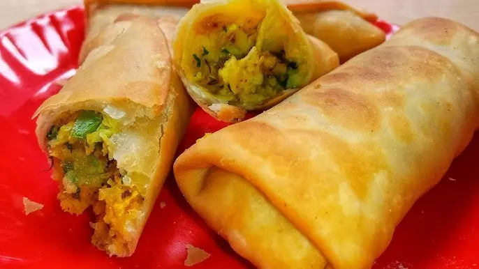 Veg Spring Rolls टिफिन में बच्चों को बना कर दे स्वाद से भरपूर Veg Spring Rolls टिफिन में बच्चों को बना कर दे स्वाद से भरपूर