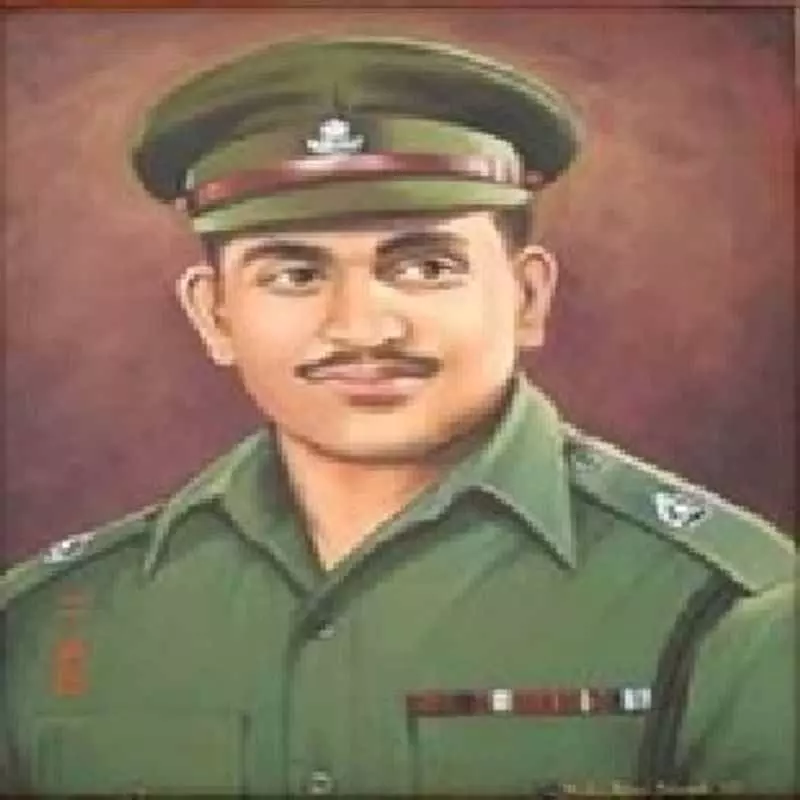 CM ने मेजर सोमनाथ शर्मा की प्रतिमा के जीर्णोद्धार का आदेश दिया CM ने मेजर सोमनाथ शर्मा की प्रतिमा के जीर्णोद्धार का आदेश दिया