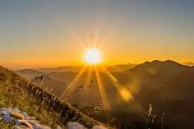 Weather: दिन में चटख धूप, रात को पारे में भारी गिरावट Weather: दिन में चटख धूप, रात को पारे में भारी गिरावट