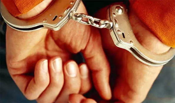 Bareilly: मुठभेड़ में दो बदमाश गिरफ्तार, पुलिसकर्मी घायल Bareilly: मुठभेड़ में दो बदमाश गिरफ्तार, पुलिसकर्मी घायल