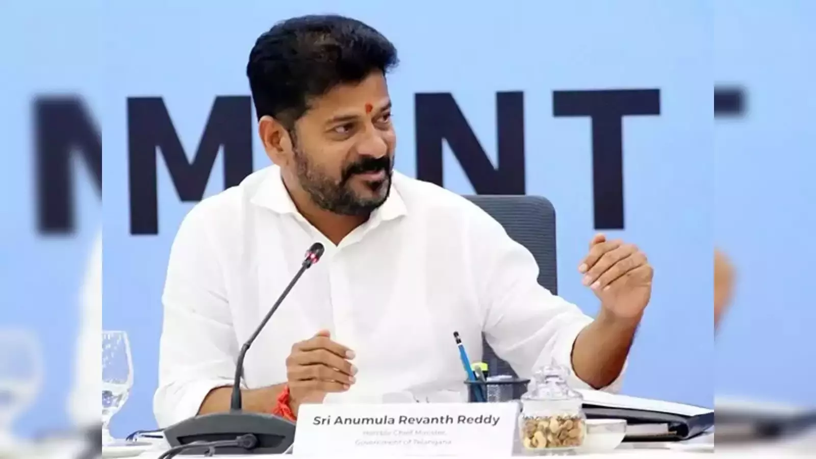 Revanth Reddy: बिना कोड वाले जिलों में भी राशन कार्ड जारी करें Revanth Reddy: बिना कोड वाले जिलों में भी राशन कार्ड जारी करें