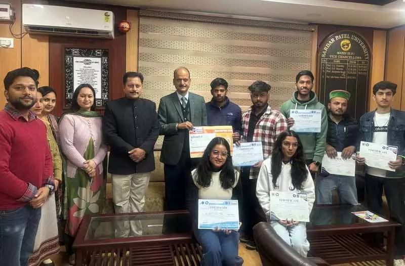 सरदार पटेल विश्वविद्यालय के छात्रों ने हमीरपुर NIT में हैकथॉन में चमकाया सरदार पटेल विश्वविद्यालय के छात्रों ने हमीरपुर NIT में हैकथॉन में चमकाया