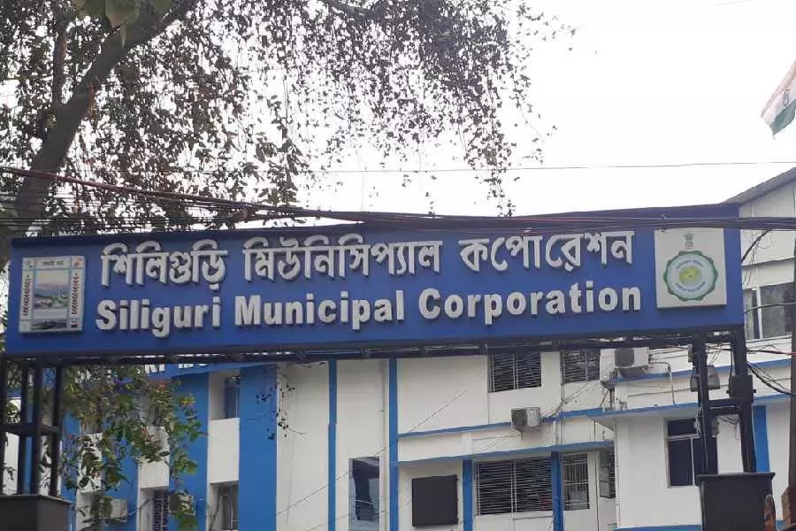 भाषा को संरक्षित रखने के लिए Siliguri के साइनबोर्डों पर बंगाली भाषा को अनिवार्य किया भाषा को संरक्षित रखने के लिए Siliguri के साइनबोर्डों पर बंगाली भाषा को अनिवार्य किया