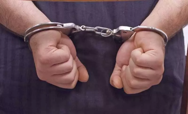 Naka Duty पर तैनात पुलिसकर्मियों को कुचलने की कोशिश, एक गिरफ्तार Naka Duty पर तैनात पुलिसकर्मियों को कुचलने की कोशिश, एक गिरफ्तार