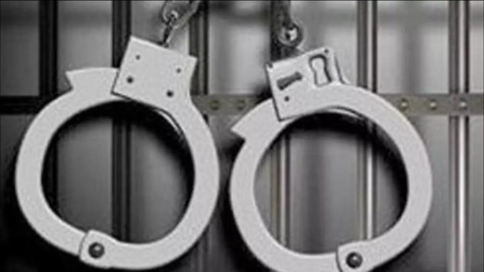 Rampur: शादी का झांसा देकर युवती से किया रेप, आरोपी गिरफ्तार Rampur: शादी का झांसा देकर युवती से किया रेप, आरोपी गिरफ्तार